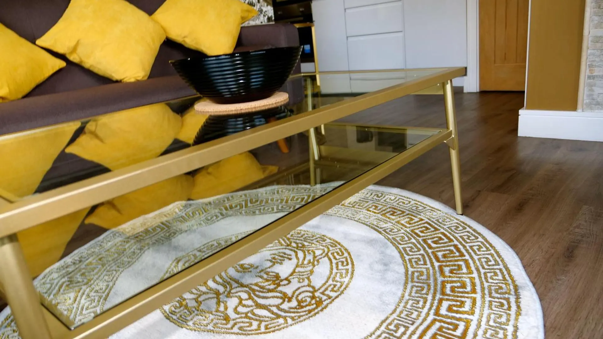 Ultra Deluxe Versace Apartment Near Sheffield 로더럼
