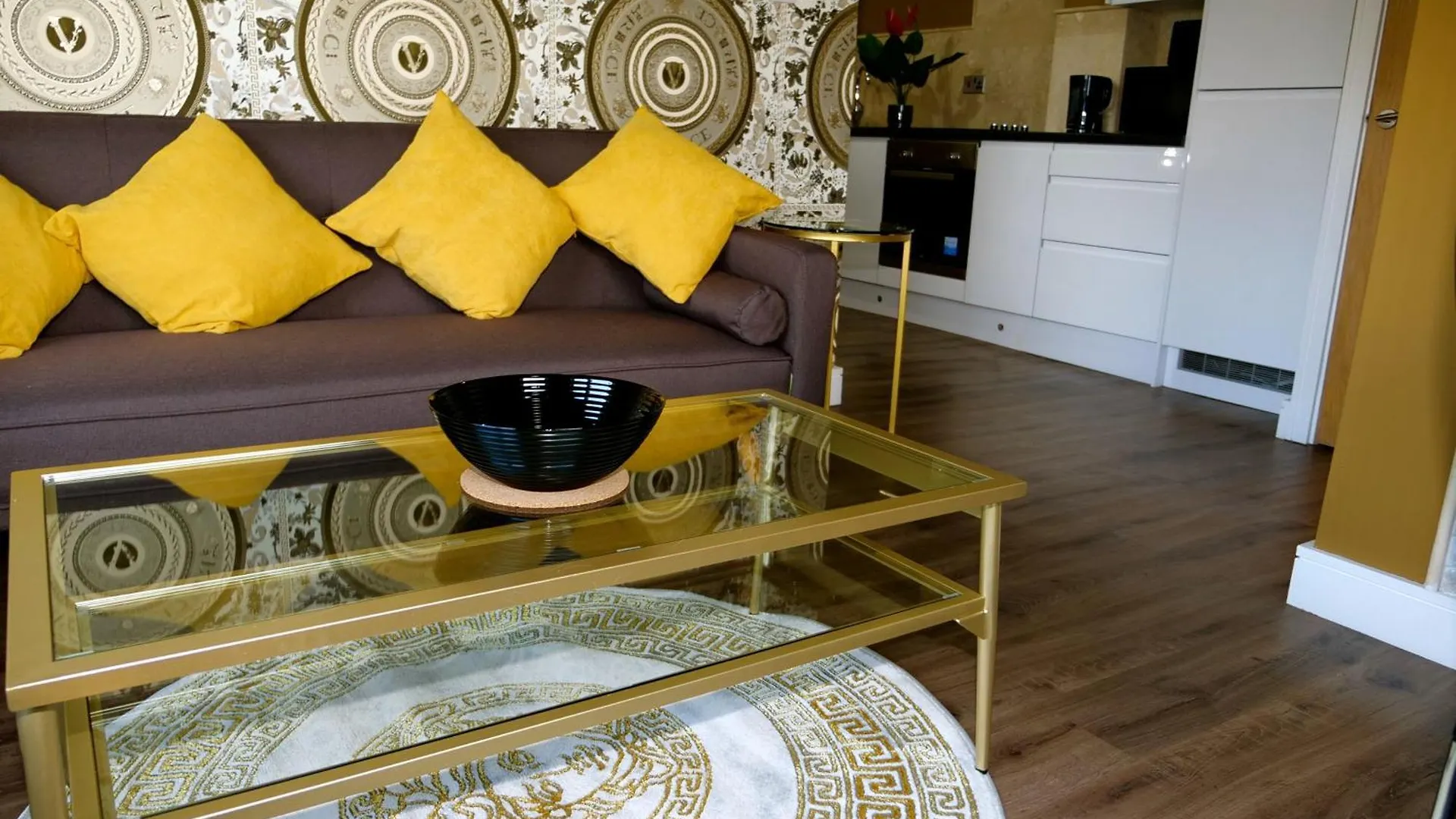 Ultra Deluxe Versace Apartment Near Sheffield 로더럼 영국