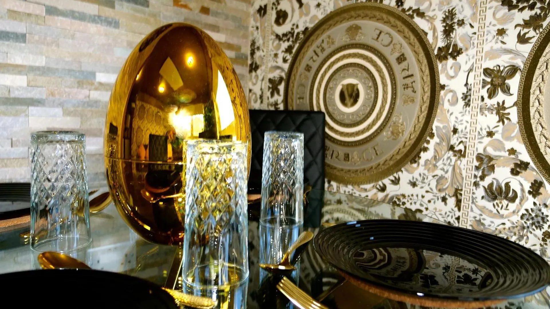 Ultra Deluxe Versace Apartment Near Sheffield 로더럼