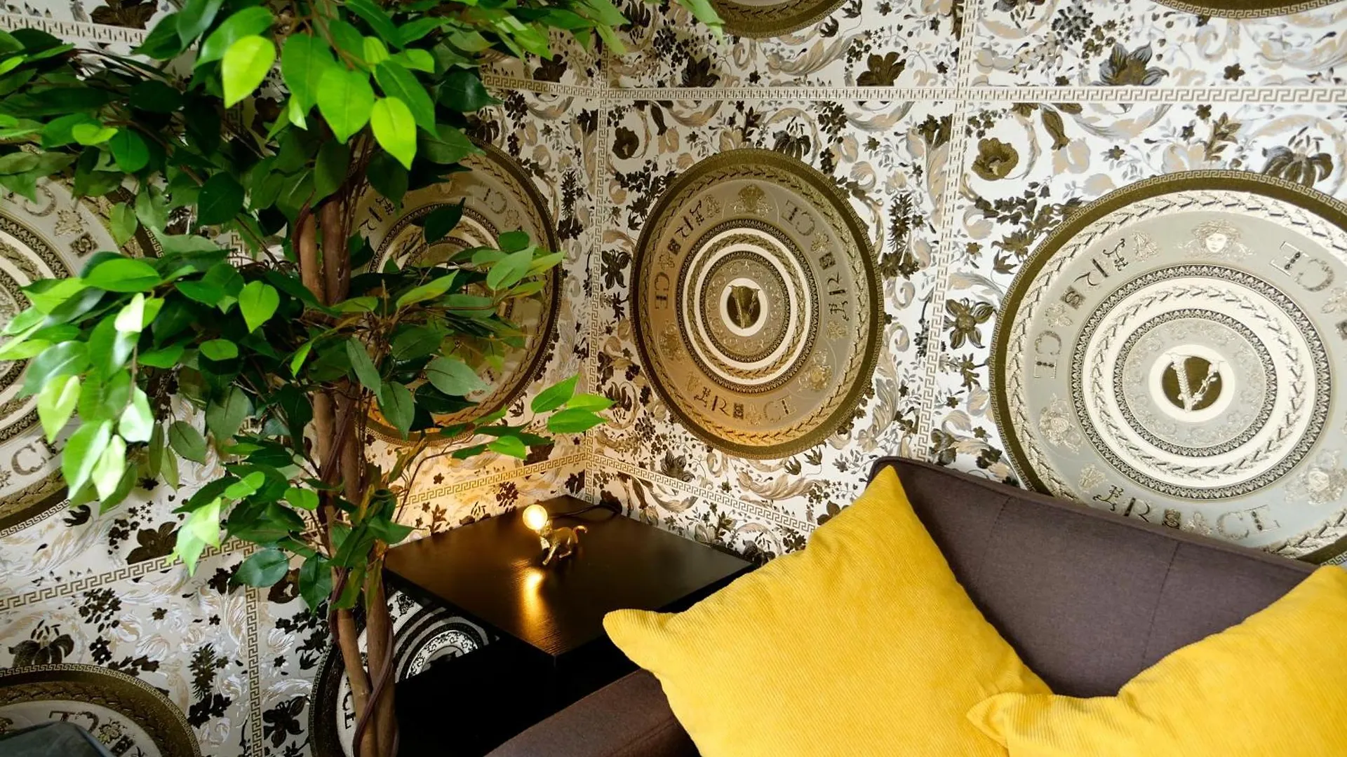 Ultra Deluxe Versace Apartment Near Sheffield 로더럼 영국